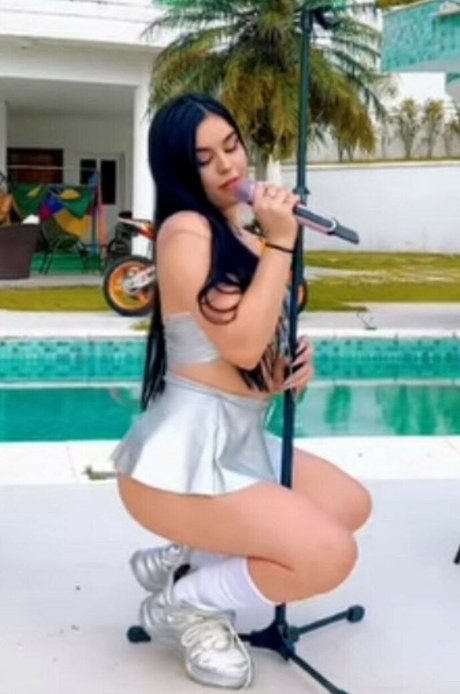 Foto desnuda filtrada de OnlyFans de Mc Bella Angel