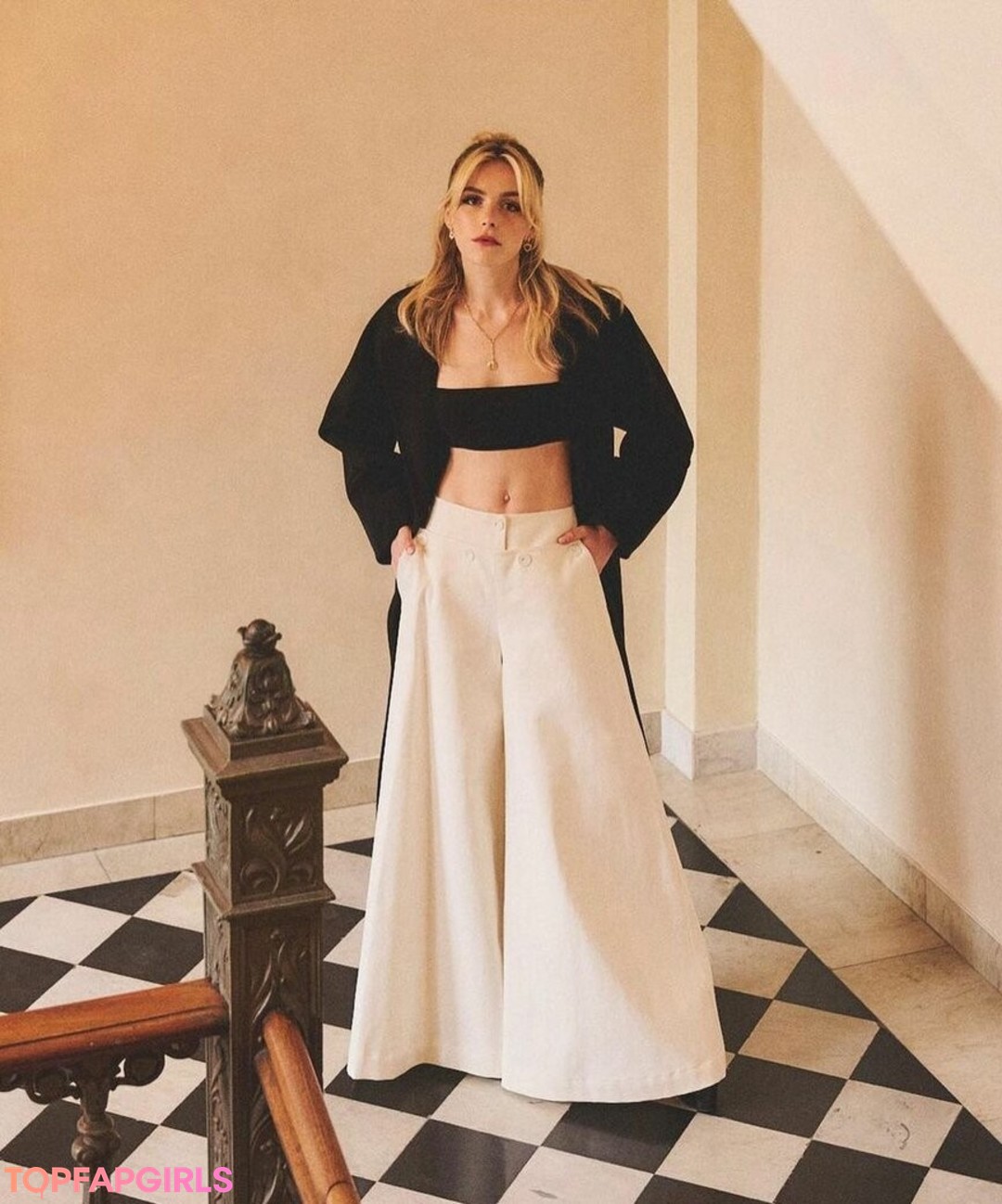 Foto desnuda filtrada de OnlyFans de Kiernan Shipka #1297
