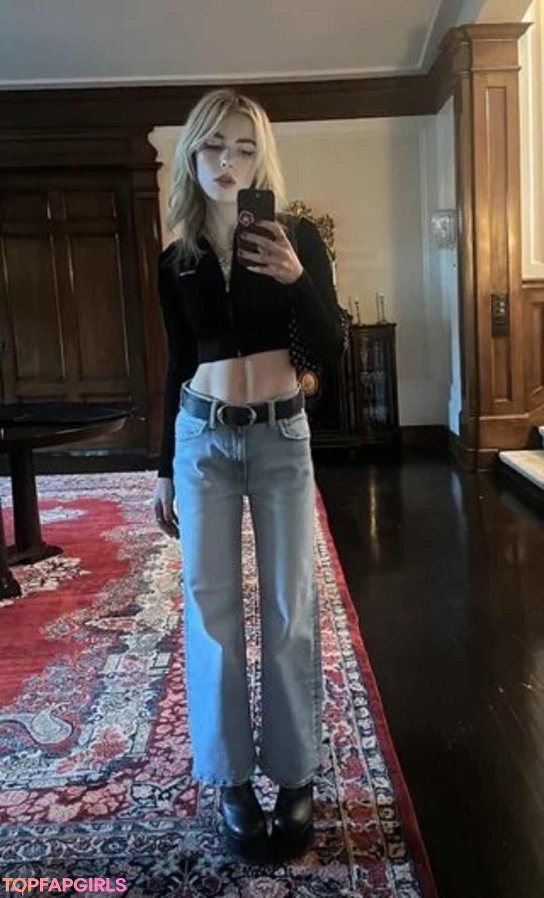 Foto desnuda filtrada de OnlyFans de Kiernan Shipka #1541