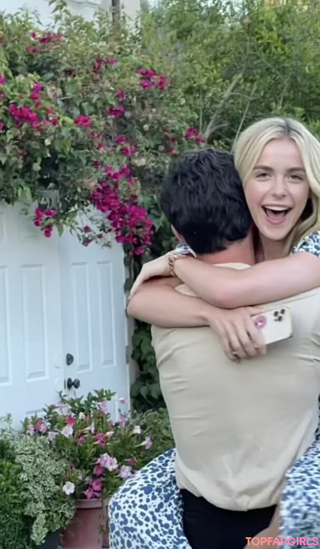 Foto desnuda filtrada de OnlyFans de Kiernan Shipka #421 Foto desnuda filtrada de OnlyFans de Kiernan Shipka #421