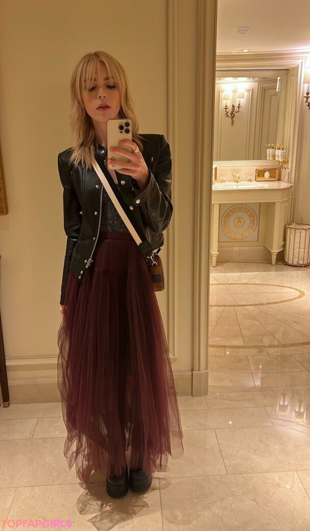 Foto desnuda filtrada de OnlyFans de Kiernan Shipka #775 Foto desnuda filtrada de OnlyFans de Kiernan Shipka #775