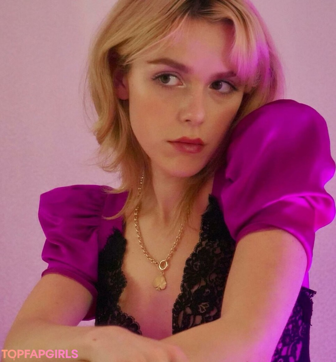 Foto desnuda filtrada de OnlyFans de Kiernan Shipka #933 Foto desnuda filtrada de OnlyFans de Kiernan Shipka #933