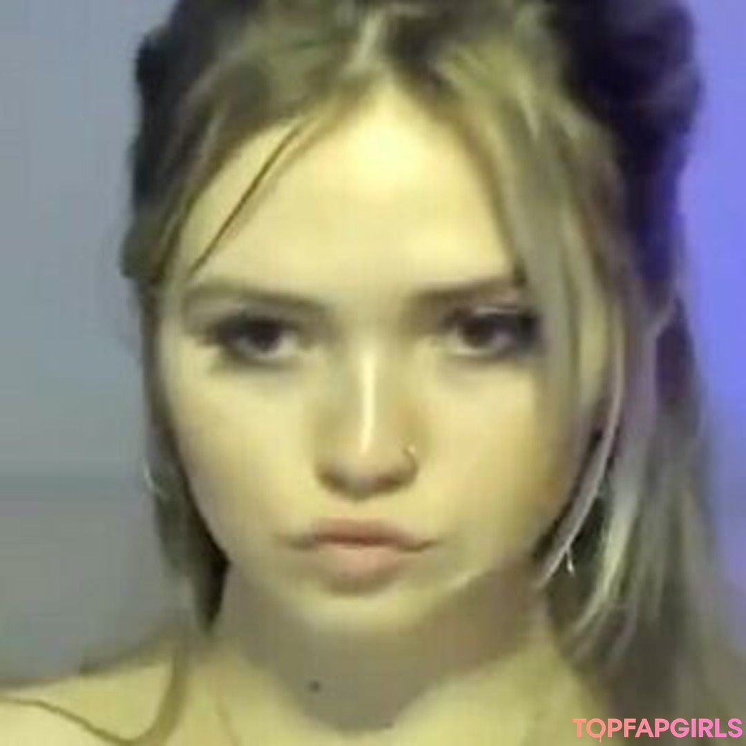 Foto desnuda filtrada de OnlyFans de Angiefaith #7 Foto desnuda filtrada de OnlyFans de Angiefaith #7