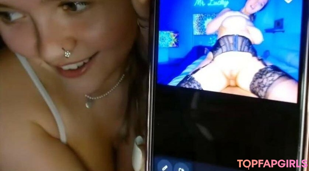 Foto desnuda filtrada de OnlyFans de Angiefaith #77 Foto desnuda filtrada de OnlyFans de Angiefaith #77