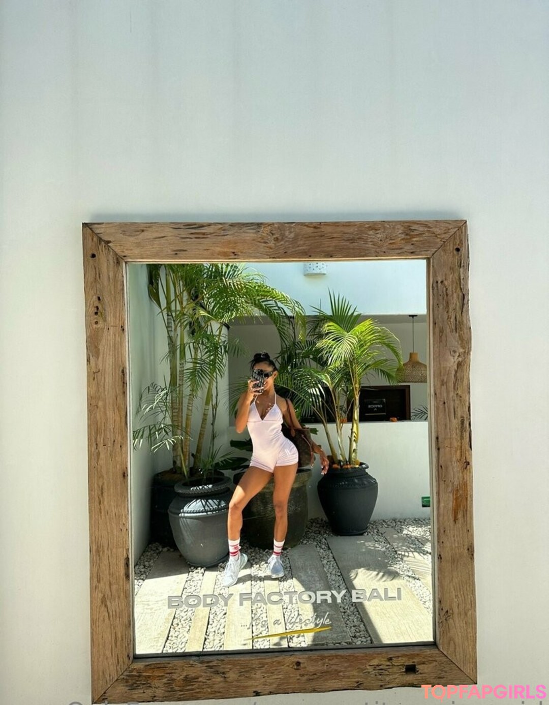 Foto desnuda filtrada de OnlyFans de Sexypetiteasiangirl #50 Foto desnuda filtrada de OnlyFans de Sexypetiteasiangirl #50