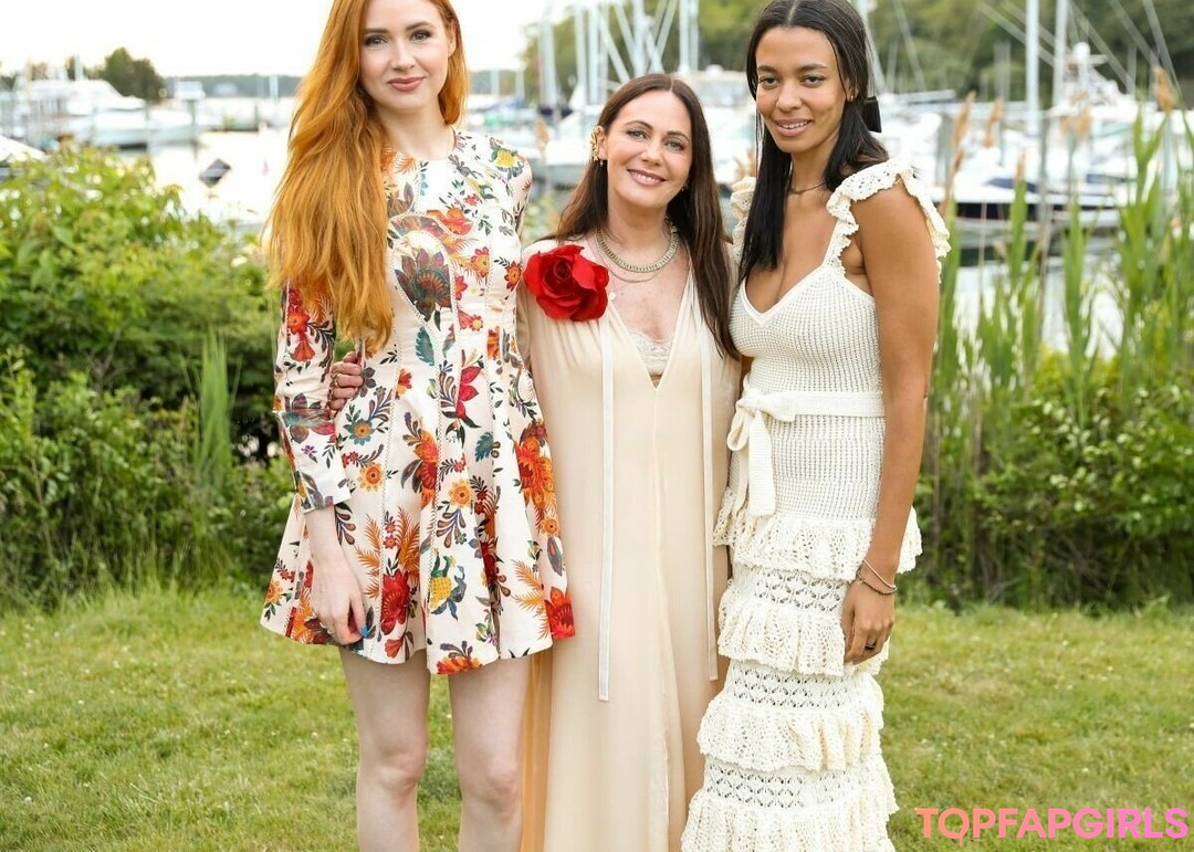 Foto desnuda filtrada de OnlyFans de Karen Gillan #356 Foto desnuda filtrada de OnlyFans de Karen Gillan #356