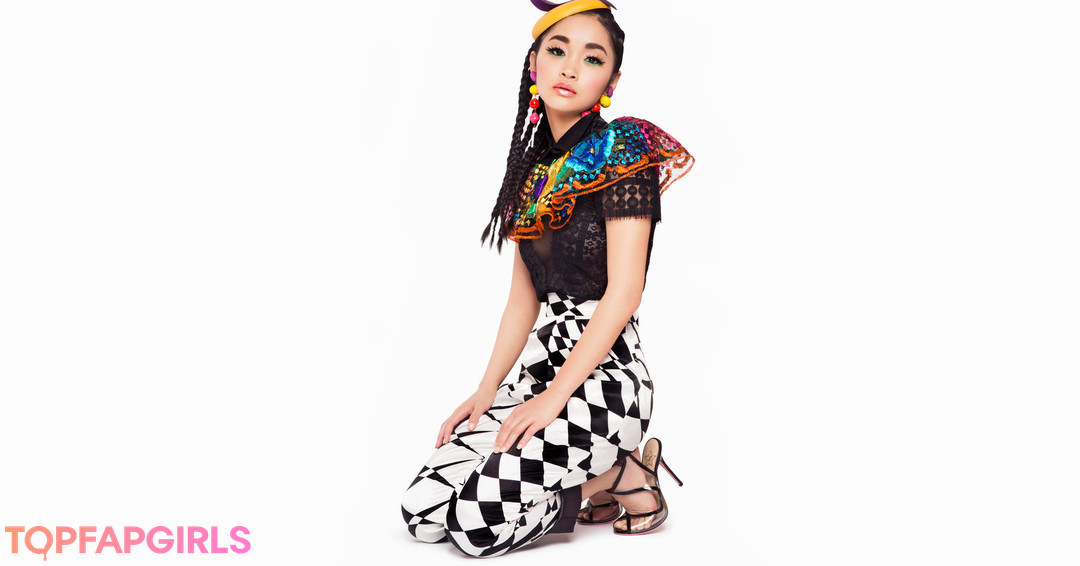 Foto desnuda filtrada de OnlyFans de Lana Condor #39 Foto desnuda filtrada de OnlyFans de Lana Condor #39