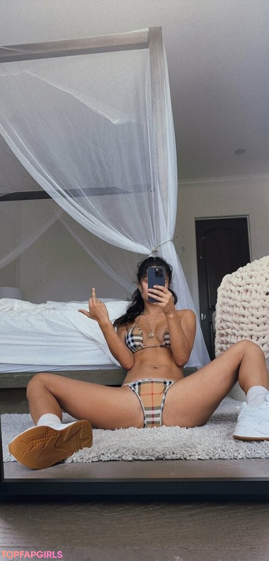 Foto desnuda filtrada de OnlyFans de Miranowhere #118 Foto desnuda filtrada de OnlyFans de Miranowhere #118