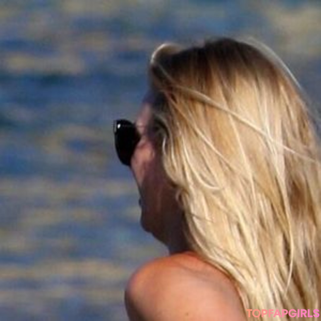 Foto desnuda filtrada de OnlyFans de Shay Mitchell #59 Foto desnuda filtrada de OnlyFans de Shay Mitchell #59