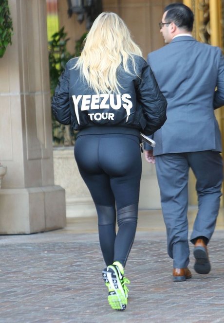 Foto desnuda filtrada de OnlyFans de Khloe Kardashian