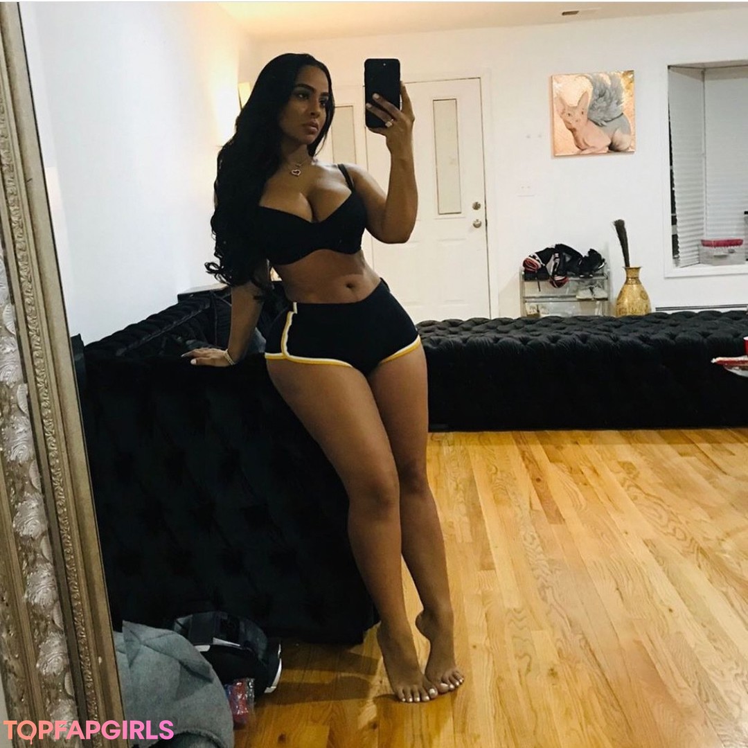 Foto desnuda filtrada de OnlyFans de Ayisha Diaz #149 Foto desnuda filtrada de OnlyFans de Ayisha Diaz #149