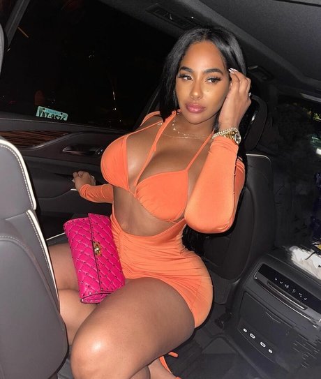 Foto desnuda filtrada de OnlyFans de Ayisha Diaz