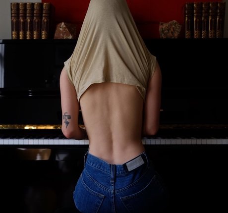Foto desnuda filtrada de OnlyFans de Hayley Williams