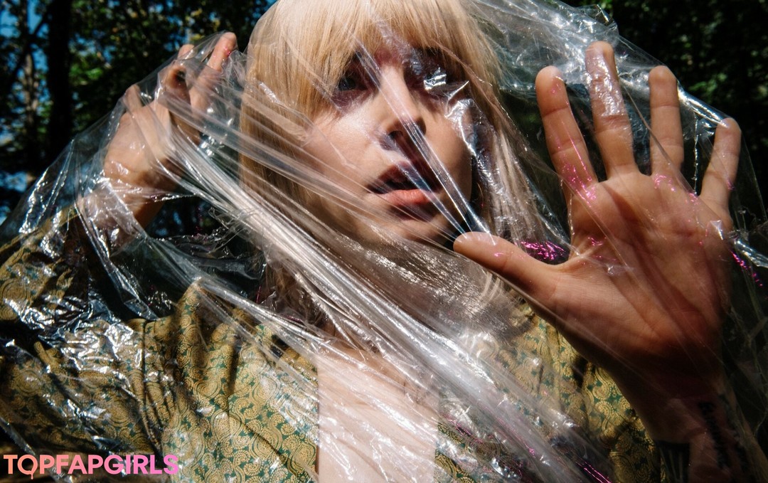 Foto desnuda filtrada de OnlyFans de Hayley Williams #101 Foto desnuda filtrada de OnlyFans de Hayley Williams #101