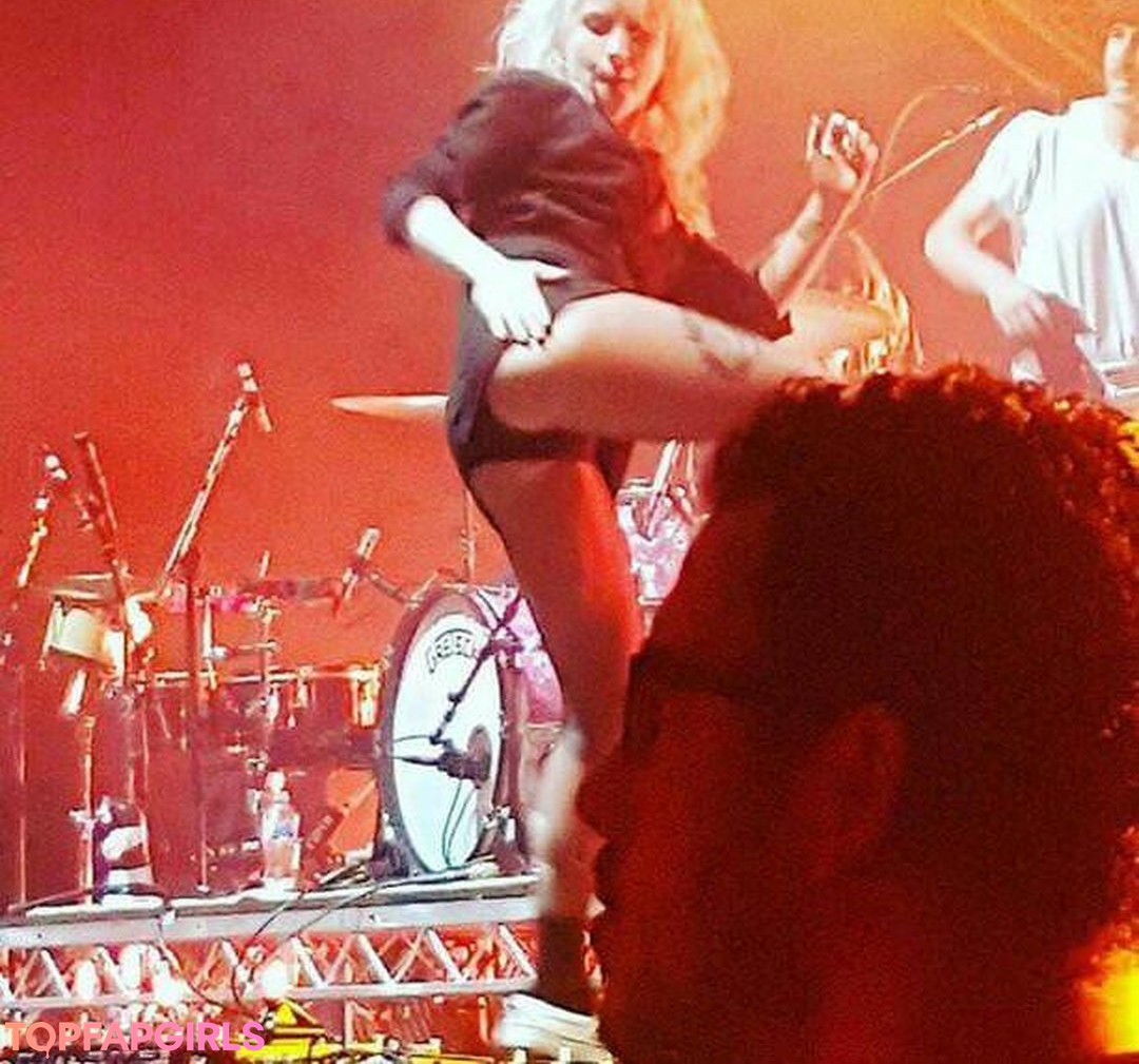 Foto desnuda filtrada de OnlyFans de Hayley Williams #2 Foto desnuda filtrada de OnlyFans de Hayley Williams #2