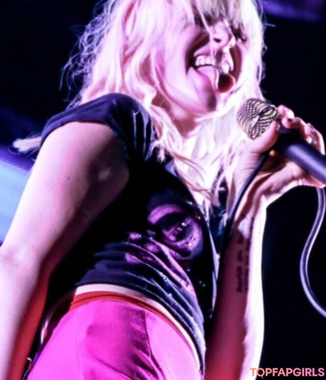 Foto desnuda filtrada de OnlyFans de Hayley Williams #24 Foto desnuda filtrada de OnlyFans de Hayley Williams #24