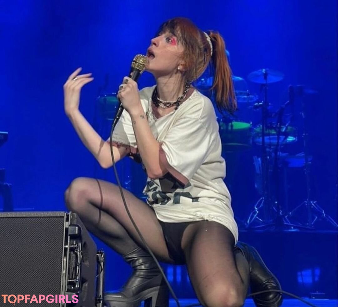 Foto desnuda filtrada de OnlyFans de Hayley Williams #376 Foto desnuda filtrada de OnlyFans de Hayley Williams #376