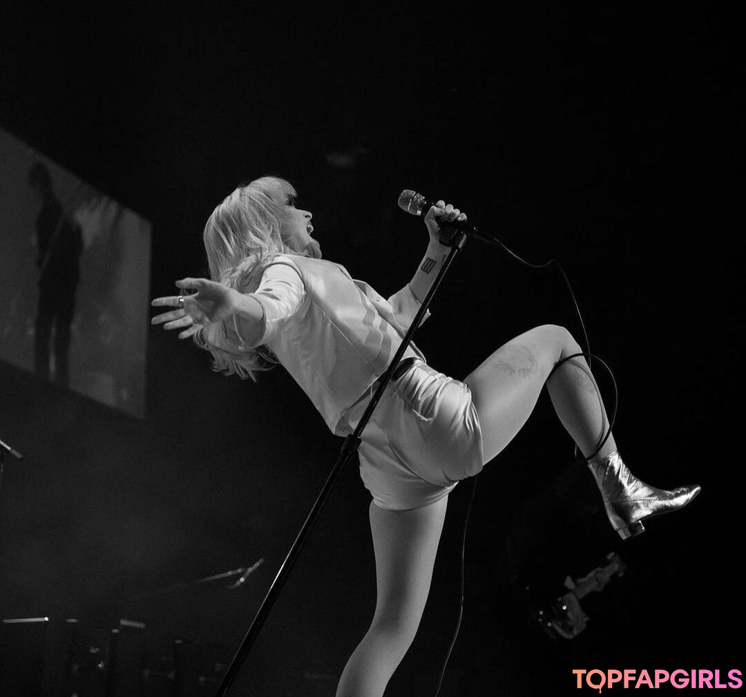 Foto desnuda filtrada de OnlyFans de Hayley Williams #396 Foto desnuda filtrada de OnlyFans de Hayley Williams #396