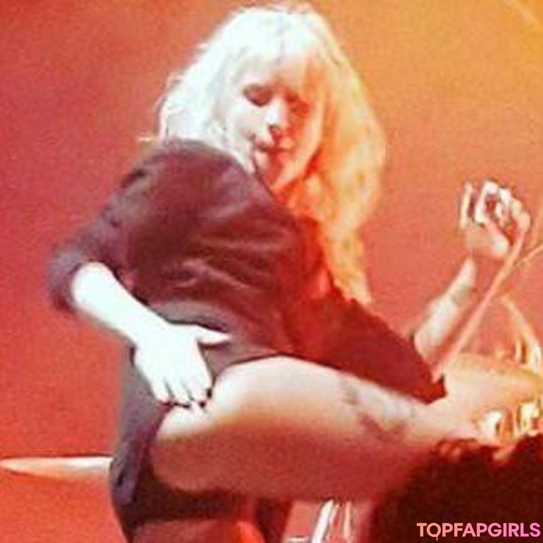 Foto desnuda filtrada de OnlyFans de Hayley Williams #4 Foto desnuda filtrada de OnlyFans de Hayley Williams #4