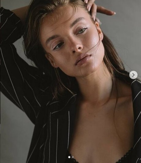 Anna Zak