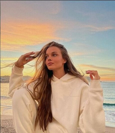 Anna Zak