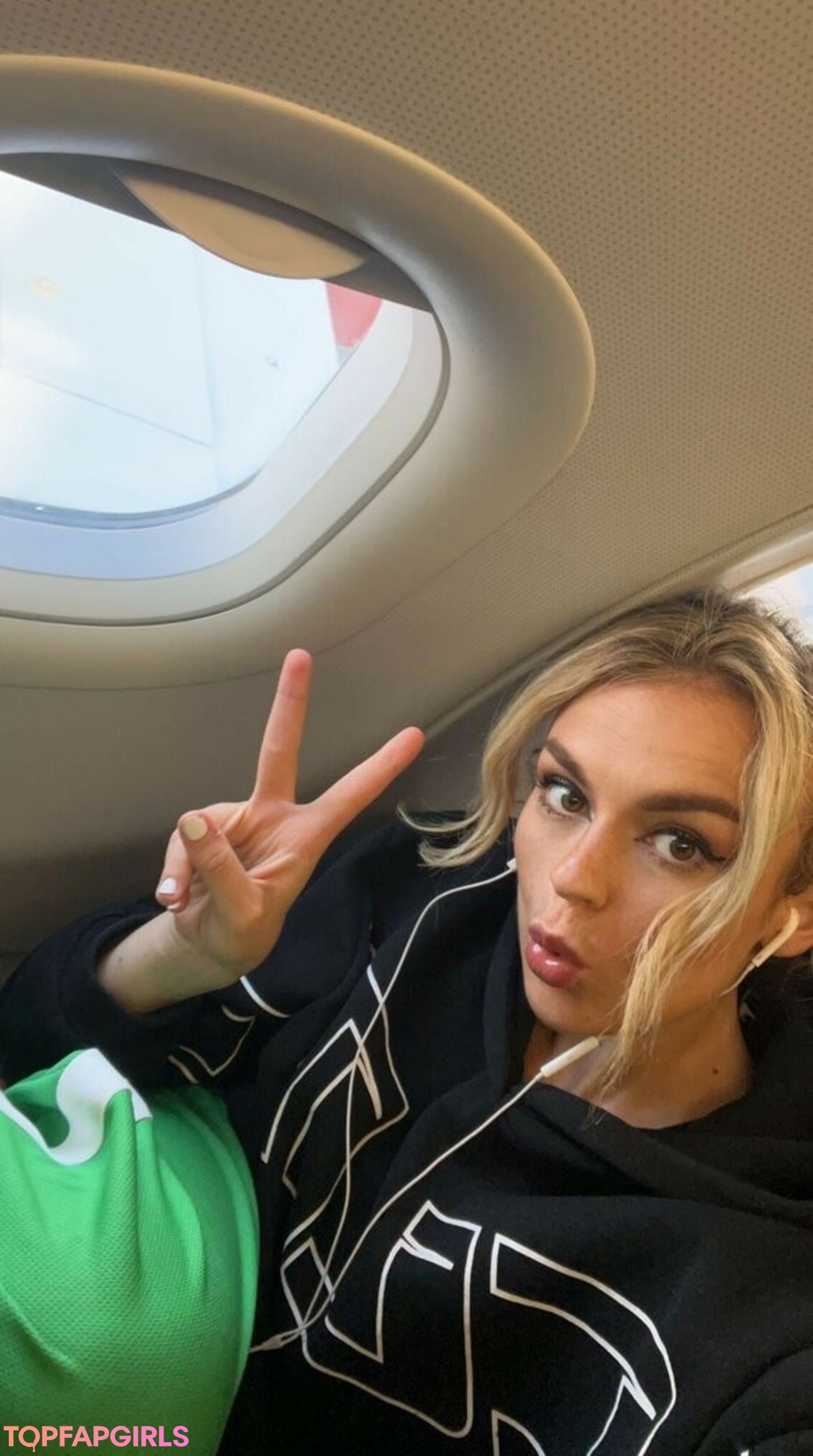 Foto desnuda filtrada de OnlyFans de Tallia Storm #582 Foto desnuda filtrada de OnlyFans de Tallia Storm #582