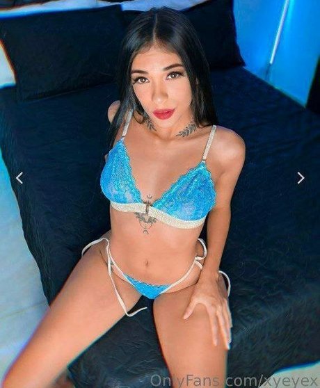 Foto desnuda filtrada de OnlyFans de Xyeyex