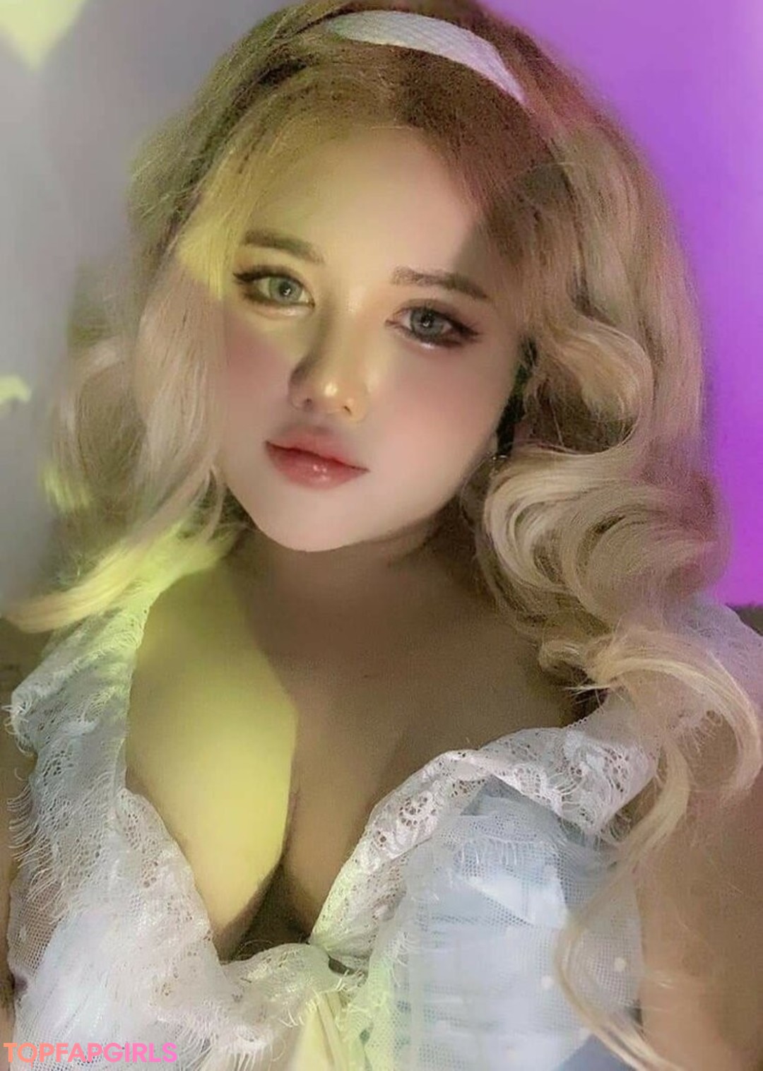 Foto desnuda filtrada de OnlyFans de Charlotte Linlin #11 Foto desnuda filtrada de OnlyFans de Charlotte Linlin #11