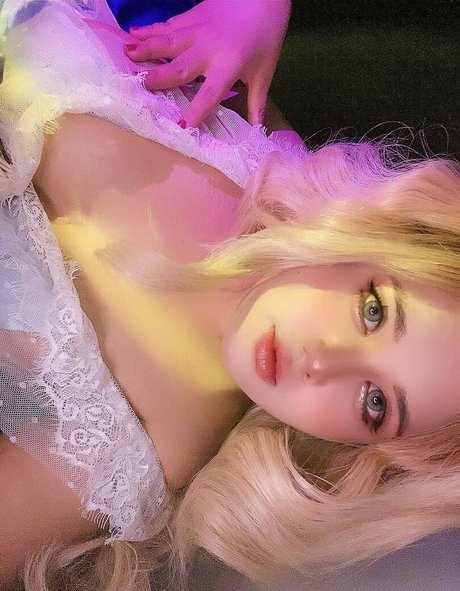 Foto desnuda filtrada de OnlyFans de Charlotte Linlin