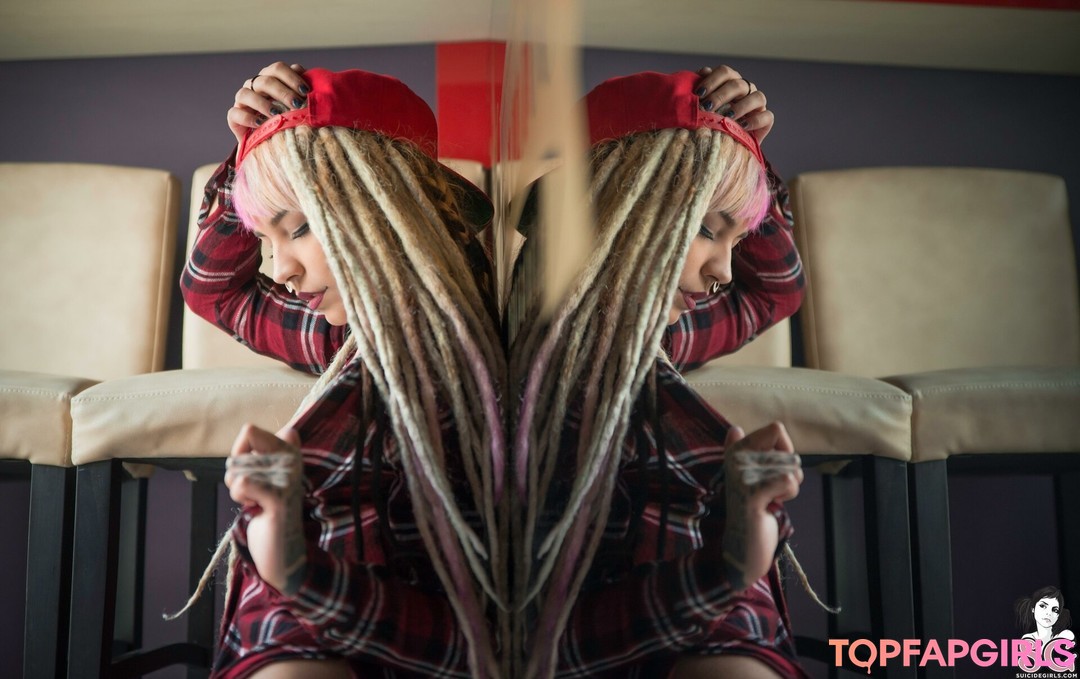 Foto desnuda filtrada de OnlyFans de Fishball Suicide #1035