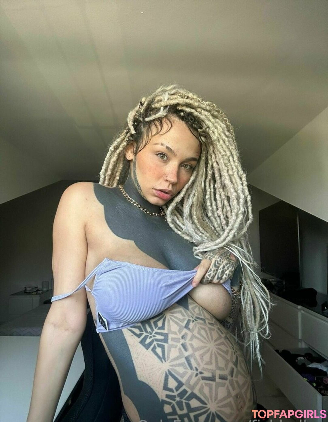 Foto desnuda filtrada de OnlyFans de Fishball Suicide #1985 Foto desnuda filtrada de OnlyFans de Fishball Suicide #1985