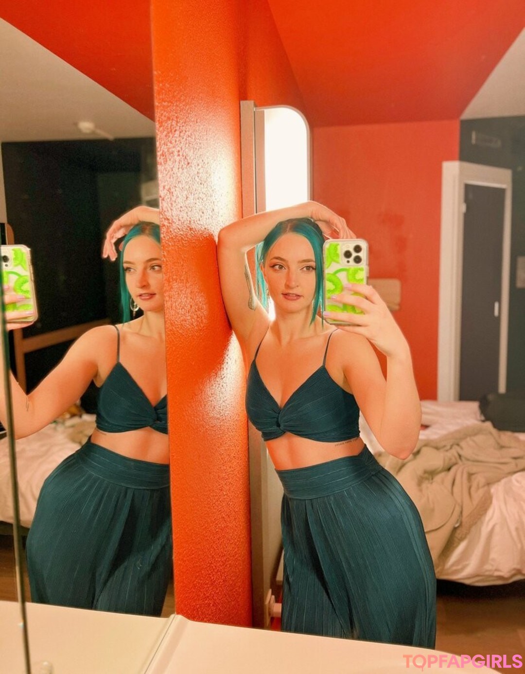 Foto desnuda filtrada de OnlyFans de Littlesiha #109 Foto desnuda filtrada de OnlyFans de Littlesiha #109