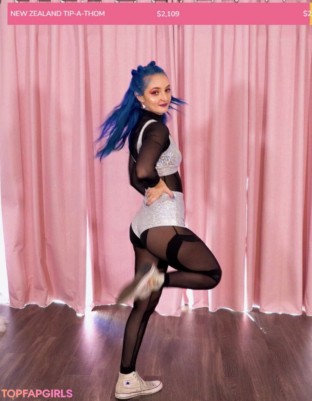 Foto desnuda filtrada de OnlyFans de Littlesiha #348 Foto desnuda filtrada de OnlyFans de Littlesiha #348