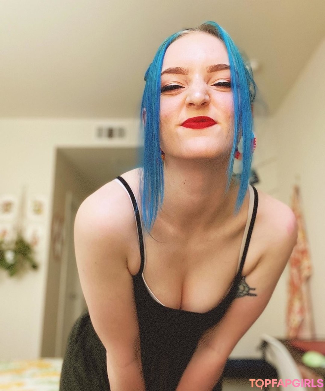 Foto desnuda filtrada de OnlyFans de Littlesiha #9 Foto desnuda filtrada de OnlyFans de Littlesiha #9