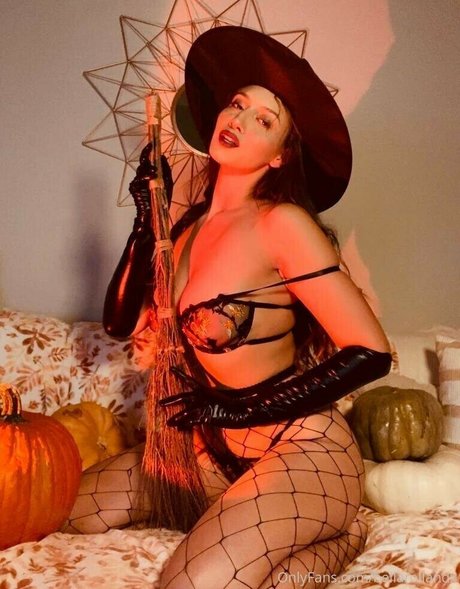 Foto desnuda filtrada de OnlyFans de Bellarollandx