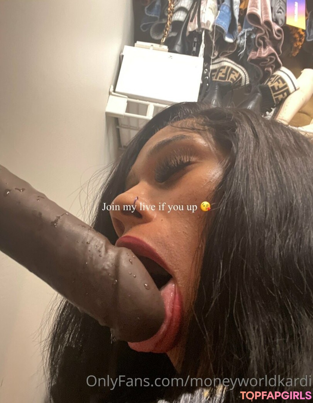 Foto desnuda filtrada de OnlyFans de Moneyworldkardi #12 Foto desnuda filtrada de OnlyFans de Moneyworldkardi #12