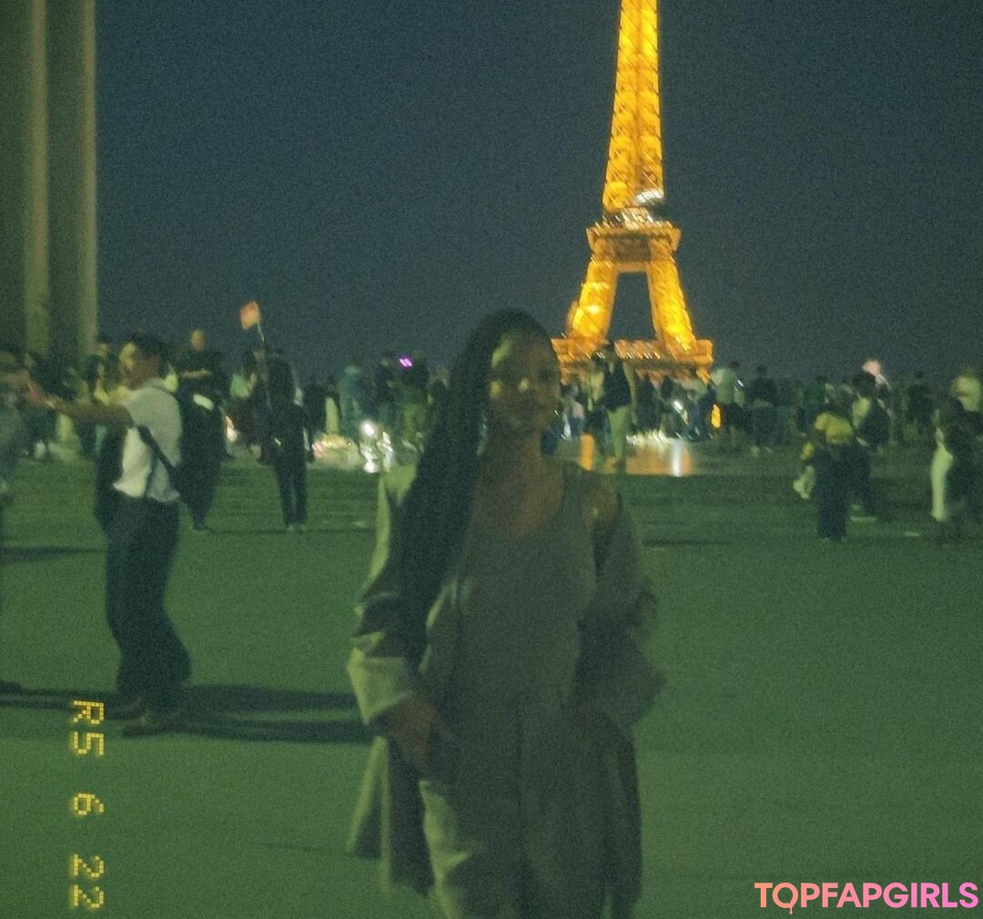 Foto desnuda filtrada de OnlyFans de Halle Bailey #284 Foto desnuda filtrada de OnlyFans de Halle Bailey #284