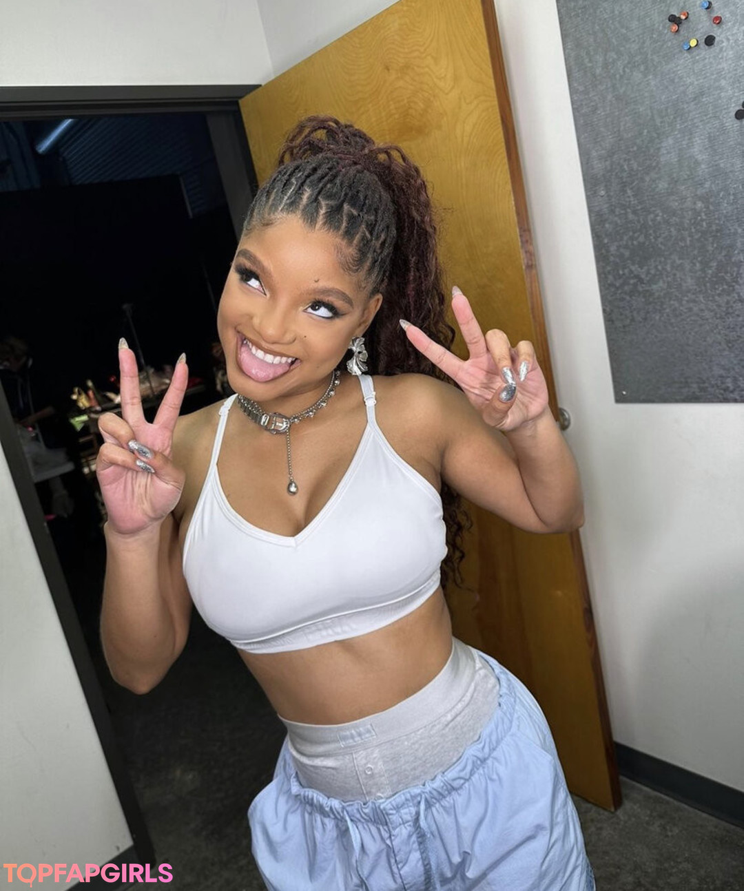 Foto desnuda filtrada de OnlyFans de Halle Bailey #298 Foto desnuda filtrada de OnlyFans de Halle Bailey #298