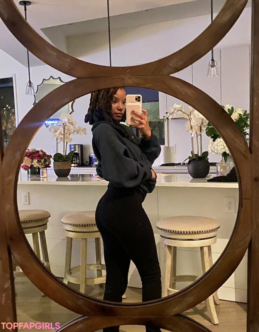 Foto desnuda filtrada de OnlyFans de Halle Bailey #38 Foto desnuda filtrada de OnlyFans de Halle Bailey #38