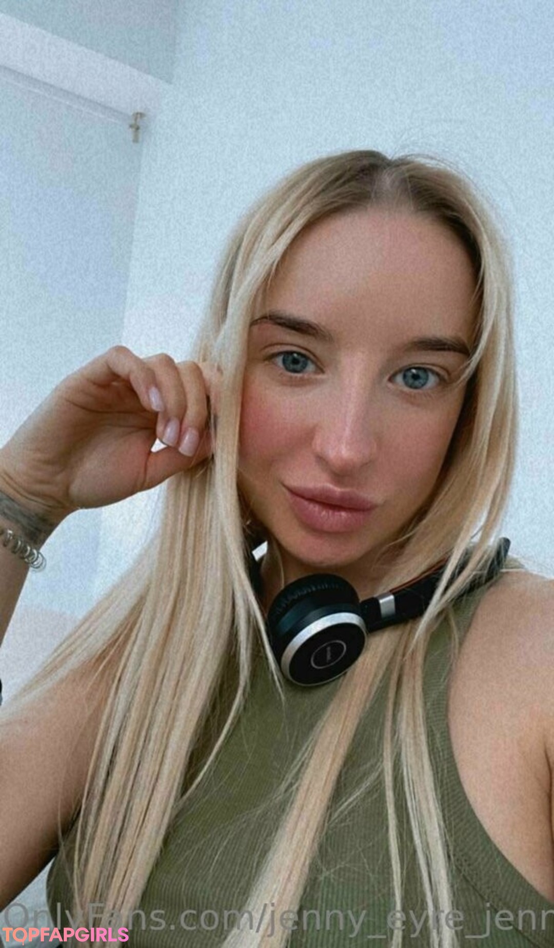 Foto desnuda filtrada de OnlyFans de Jennyeyrejenny #6 Foto desnuda filtrada de OnlyFans de Jennyeyrejenny #6