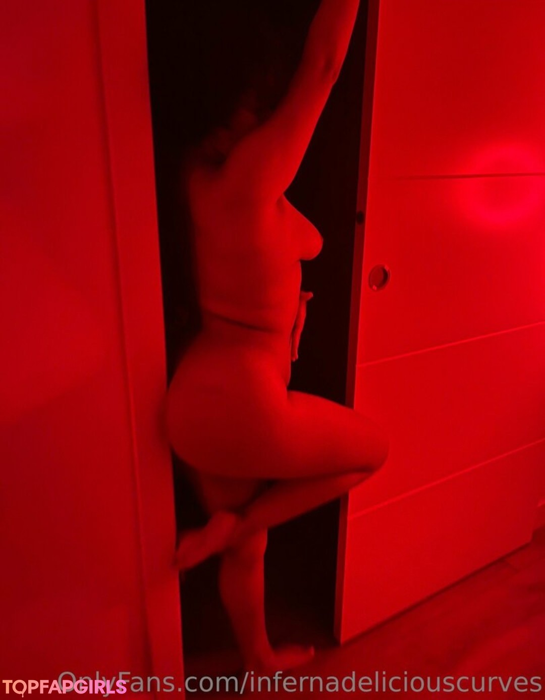 Foto desnuda filtrada de OnlyFans de Deliciussscurly #23 Foto desnuda filtrada de OnlyFans de Deliciussscurly #23