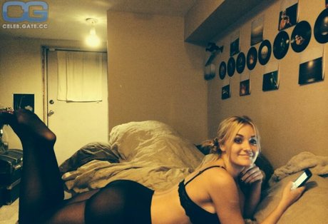 Foto desnuda filtrada de OnlyFans de Aj Michalka