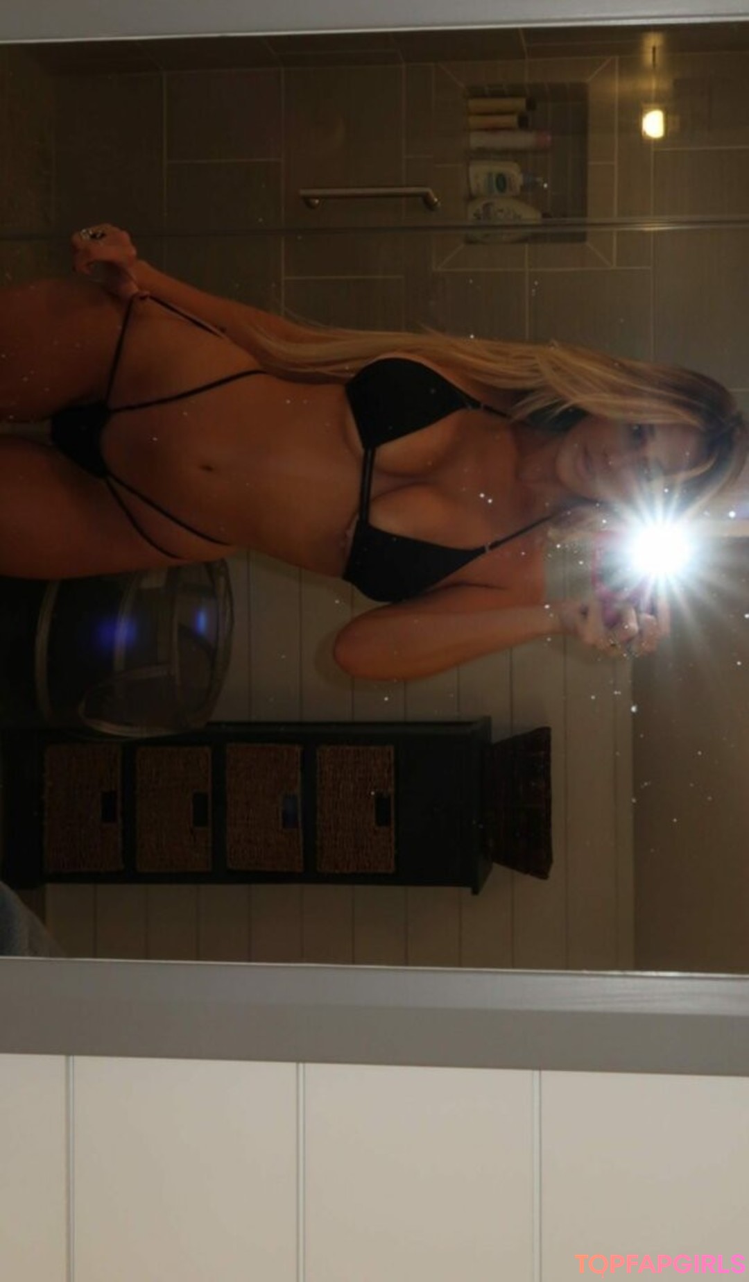 Foto desnuda filtrada de OnlyFans de Hadelinemope #307 Foto desnuda filtrada de OnlyFans de Hadelinemope #307