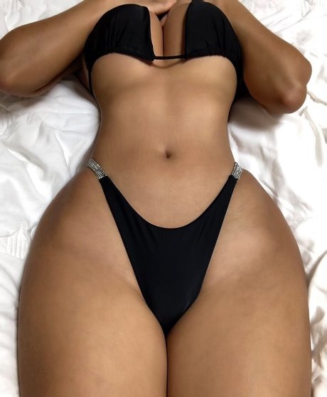 Foto desnuda filtrada de OnlyFans de Ssunbiki