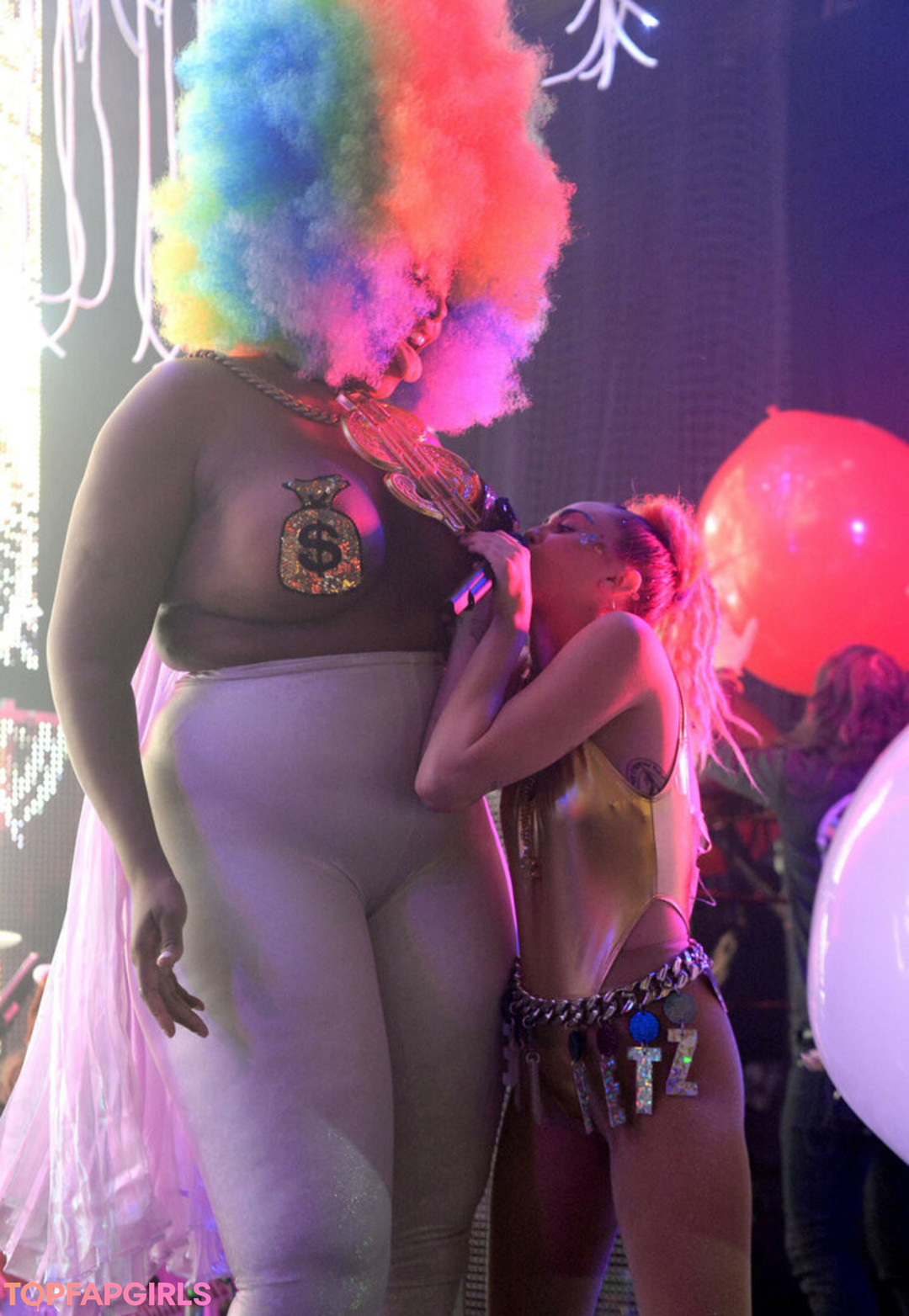 Foto desnuda filtrada de OnlyFans de Miley Cyrus #1037 Foto desnuda filtrada de OnlyFans de Miley Cyrus #1037