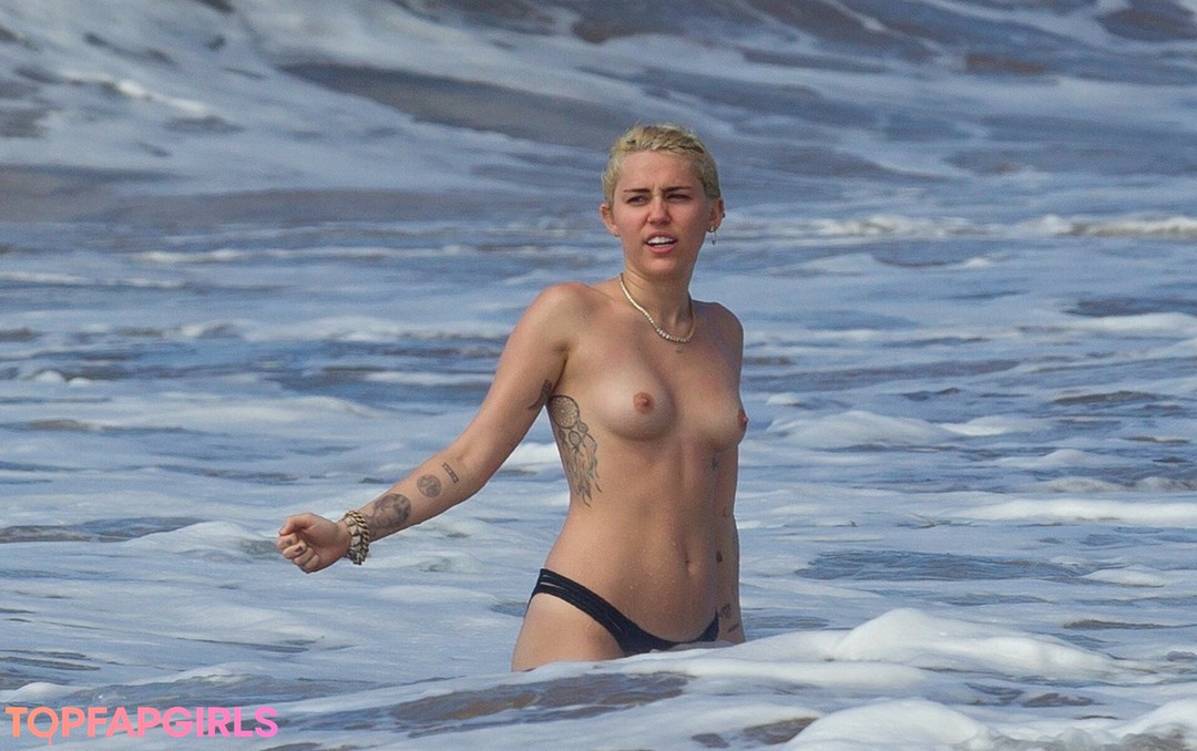 Foto desnuda filtrada de OnlyFans de Miley Cyrus #1312