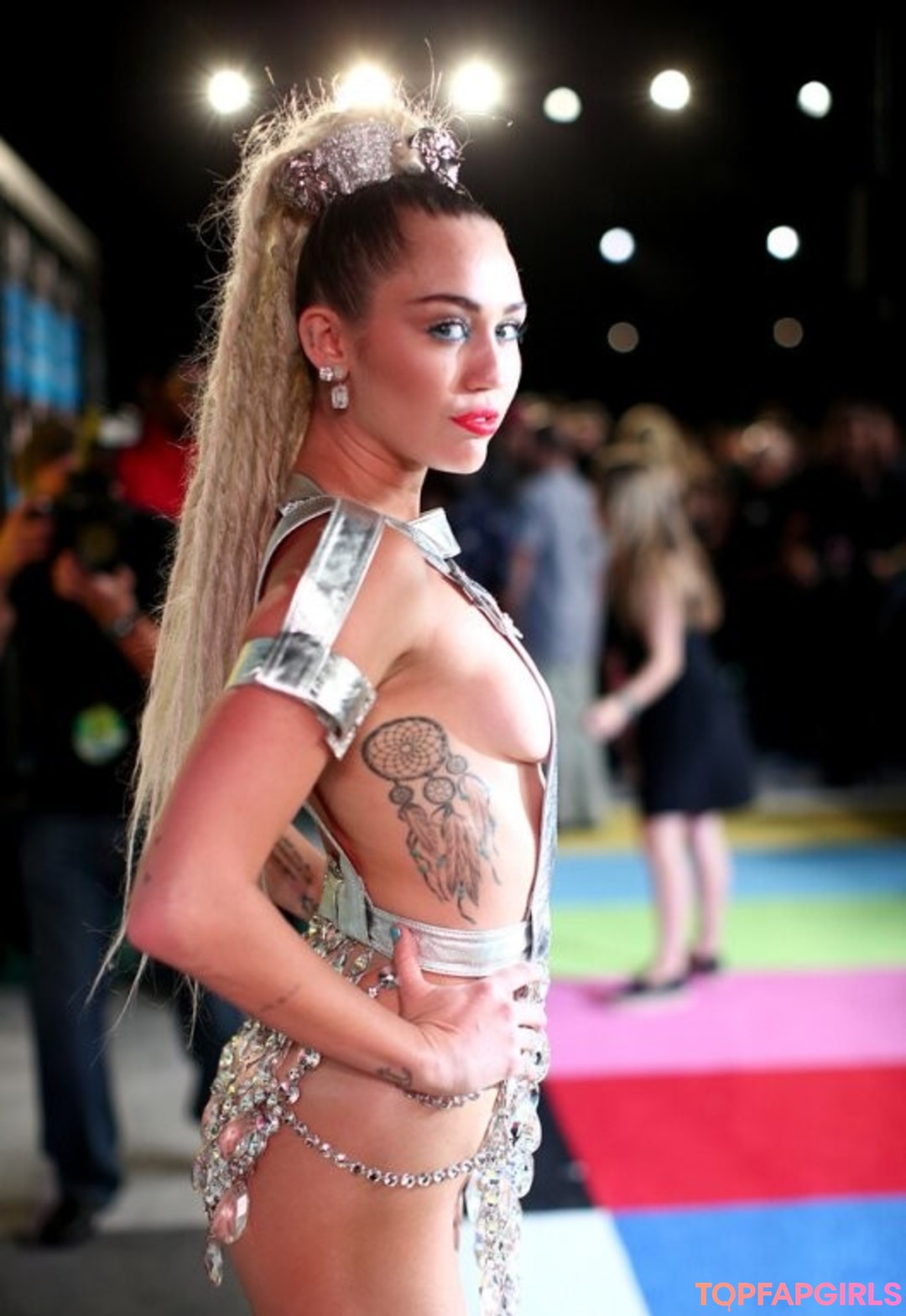 Foto desnuda filtrada de OnlyFans de Miley Cyrus #1329 Foto desnuda filtrada de OnlyFans de Miley Cyrus #1329