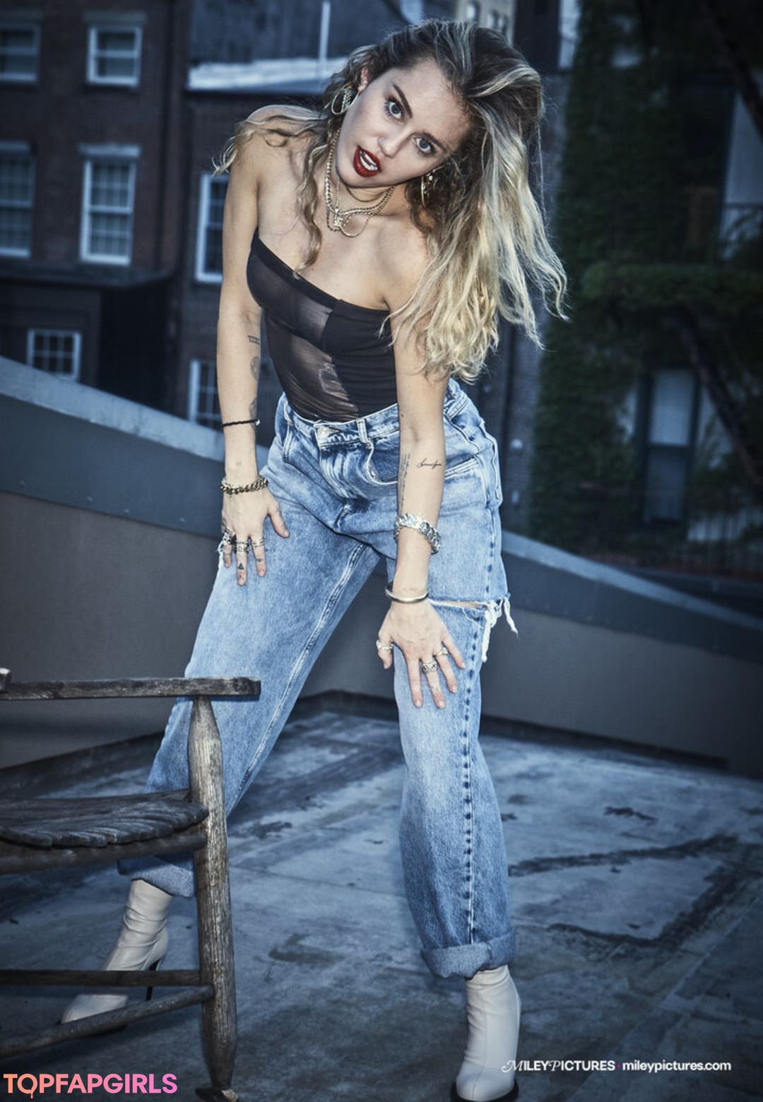 Foto desnuda filtrada de OnlyFans de Miley Cyrus #1681 Foto desnuda filtrada de OnlyFans de Miley Cyrus #1681