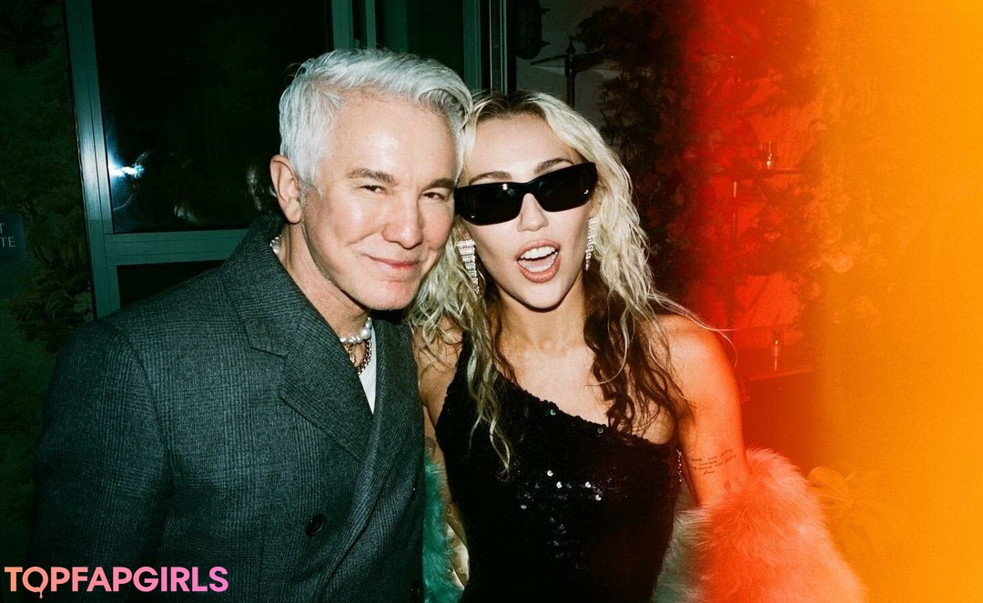 Foto desnuda filtrada de OnlyFans de Miley Cyrus #2040 Foto desnuda filtrada de OnlyFans de Miley Cyrus #2040