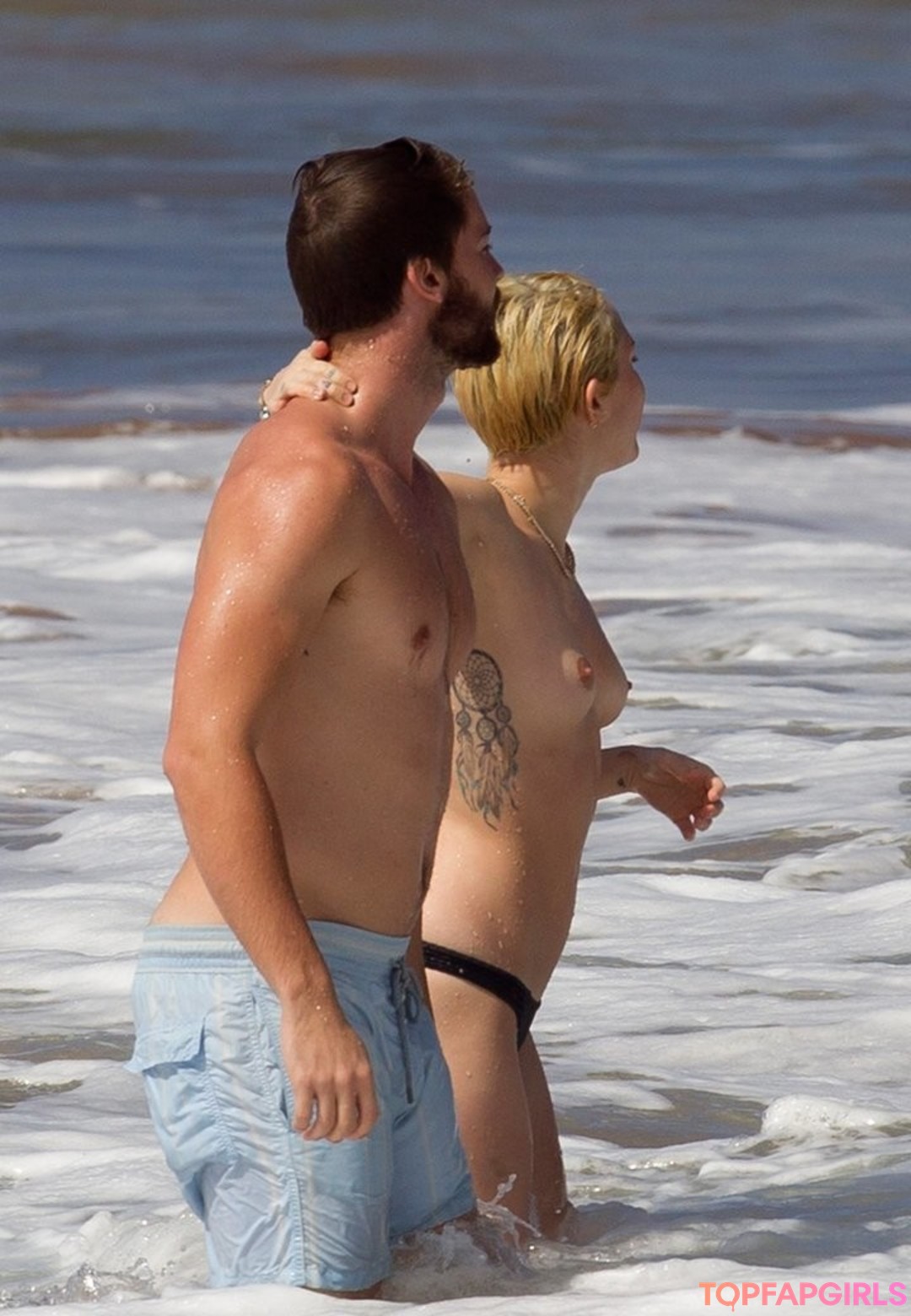 Foto desnuda filtrada de OnlyFans de Miley Cyrus #308 Foto desnuda filtrada de OnlyFans de Miley Cyrus #308